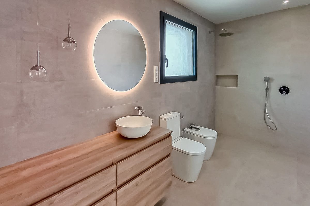 18. BAÑO SUITE